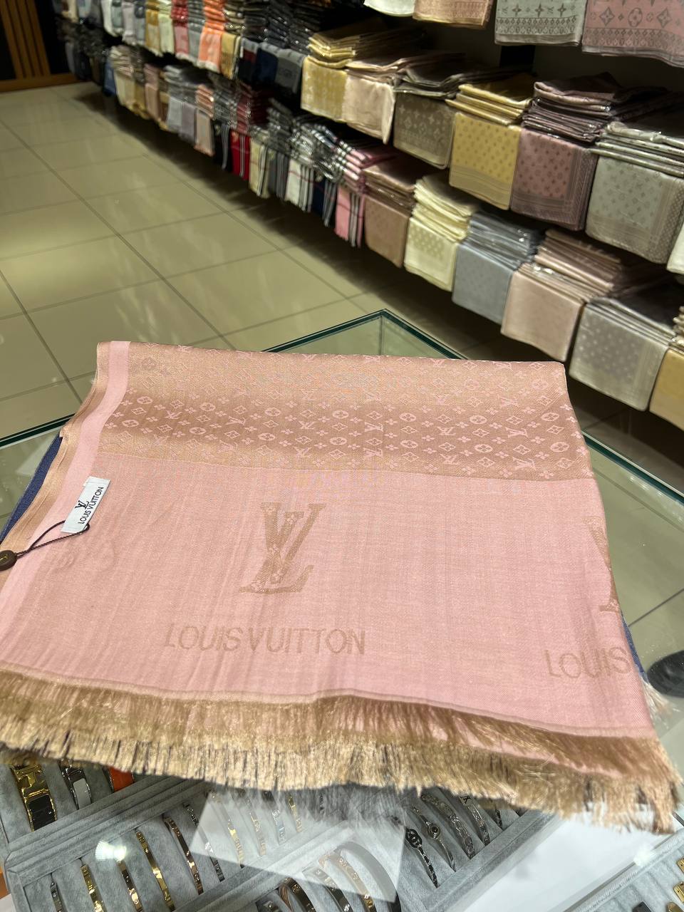 Louis Vuitton Πασμινα Ροζ
